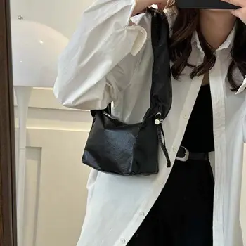 Чанта през рамо от изкуствена кожа с дръжка на съвсем малък в корейски стил с цип Ins Чанта за подмишниците Чанта за грим, червило, чанта за съхранение