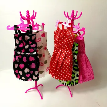 Розов Комплект Смесени закачалки, Закачалка за дрехи, Аксесоари за дрехи на Барби, Рокля, пола, Обувки, Куклена къща за претенции, Подарък играчка за момичета
