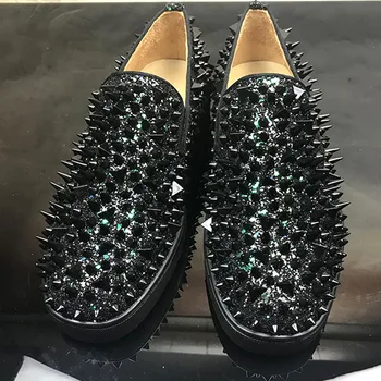 2023 нов обзаведен луксозен мъжки обувки с ниски берцем, черни обувки с порошковыми нитове 