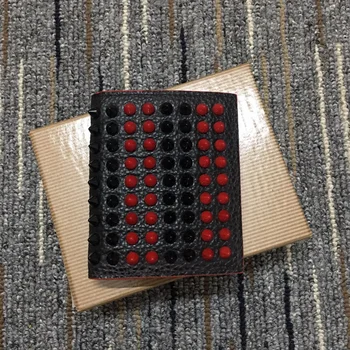 Модерен портфейл Cl Черно, Сребристо Синьо, Лилаво флуоресцентно Черен Сив портфейл в два цвята с нитове Държач за карти Чанта за карти