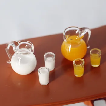 Мини-Стъклена Кана за сок и мляко Имитация куклена Къща Умален Модел на Сцена в кухнята, Аксесоари за Кукла Къща Украса на началната стая